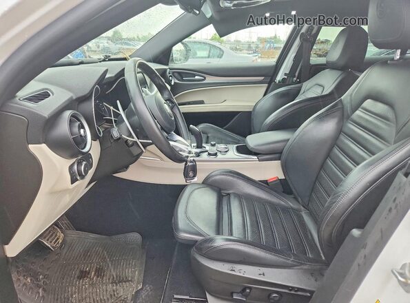 ZASPAKBN9M7D03802 2021 ALFA ROMEO STELVIO White Front interior view