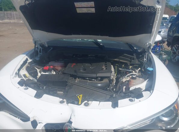 ZASPAKBNXN7D40990 2022 ALFA ROMEO STELVIO White Widok z tyłu