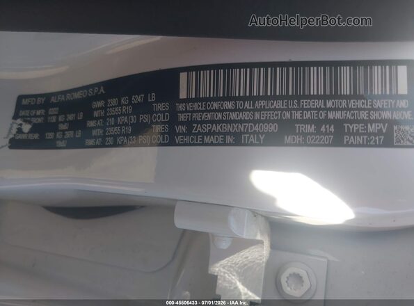 ZASPAKBNXN7D40990 2022 ALFA ROMEO STELVIO White Widok komory silnika