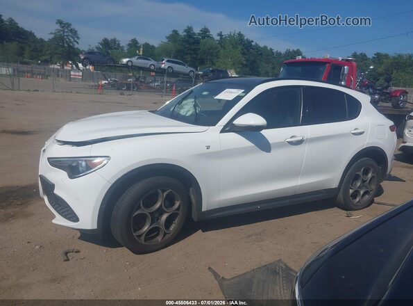 ZASPAKBNXN7D40990 2022 ALFA ROMEO STELVIO White Widok wnętrza 360 stopni