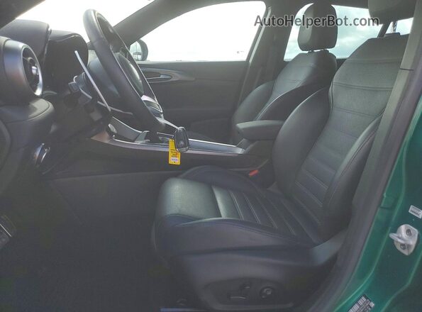 ZASPATCW4R3046797 2024 ALFA ROMEO OTHER Green Front interior view