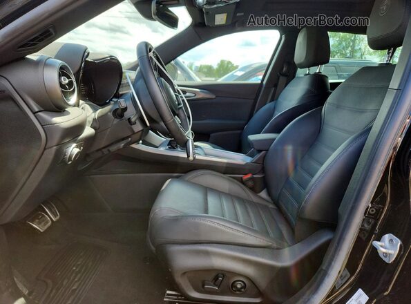 ZASPATDW9R3063013 2024 ALFA ROMEO OTHER Black Front interior view