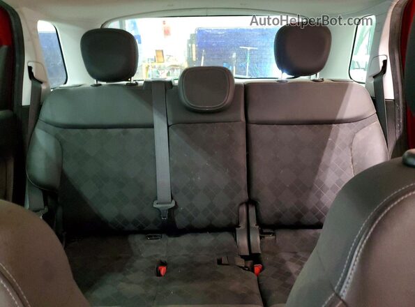 ZFBCFAAH5JZ041231 2018 FIAT 500L Red Вид задніх сидінь