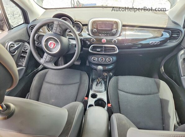 ZFBCFXAB5HP517496 2017 FIAT 500X Black Vista del salpicadero