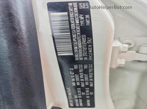 ZFBCFXBTXGP468530 2016 FIAT 500X Cream Vista del compartimento del motor