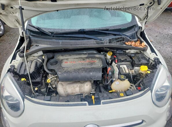 ZFBCFXBTXGP468530 2016 FIAT 500X Cream Vista interior trasera