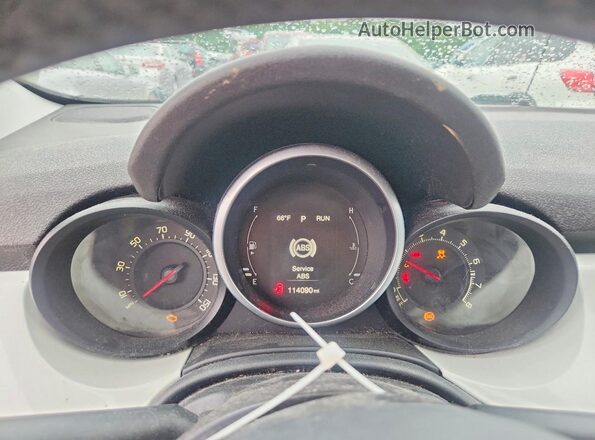 ZFBCFXBTXGP468530 2016 FIAT 500X Cream Vista del cuadro de instrumentos