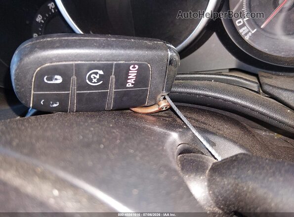 ZFBCFXCT2GP354973 2016 FIAT 500X Красный Вид панели приборов