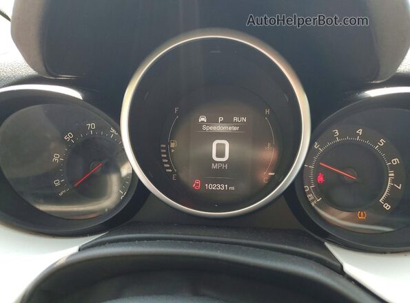 ZFBCFYBT2GP381906 2016 FIAT 500X White ხელსაწყოთა პანელის ხედი