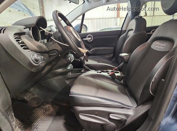 ZFBCFYCB6HP588712 2017 FIAT 500X Blue Вид салону спереду