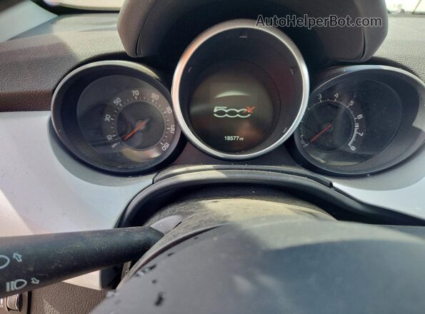 ZFBCFYDB5JP657118 2018 FIAT 500X Silver Instrument cluster view