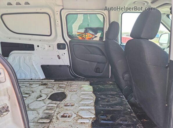 ZFBERFAB7J6L84536 2018 RAM PROMASTER White უკანა სალონის ხედი