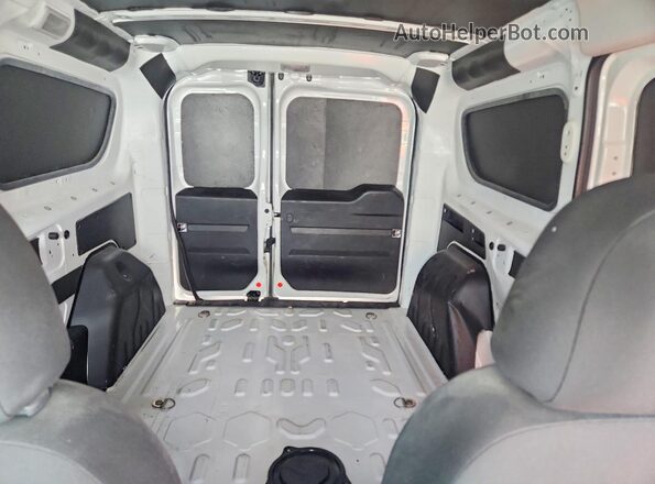 ZFBERFABXH6E36044 2017 RAM PROMASTER White უკანა სავარძლების ხედი