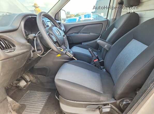 ZFBERFBB3H6G92332 2017 RAM PROMASTER Серебряный Вид салона спереди
