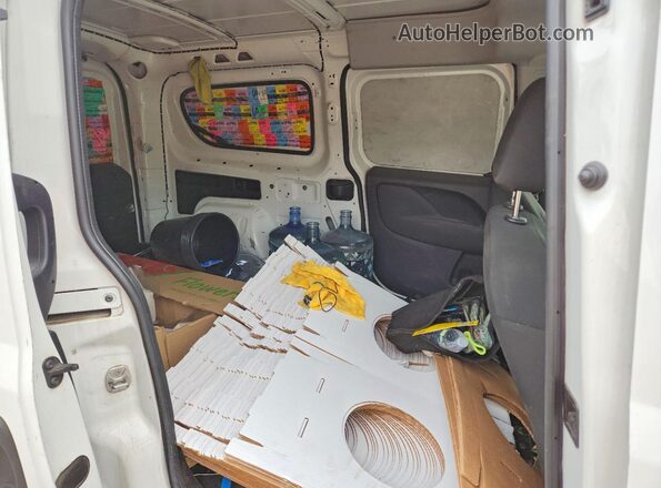 ZFBHRFAB7L6P34196 2020 RAM PROMASTER White Widok wnętrza z tyłu