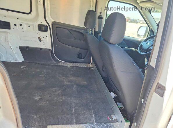 ZFBHRFAB7N6W99064 2022 RAM PROMASTER White Widok wnętrza z tyłu