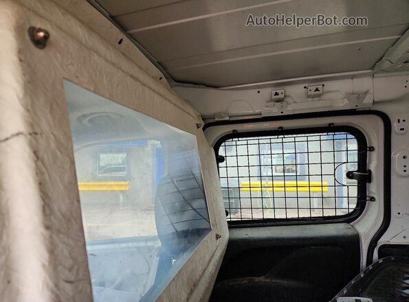 ZFBHRFBB7K6L95923 2019 RAM PROMASTER White Սալոնի հետևի տեսք
