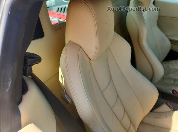 ZFF67NFA4B0180686 2011 FERRARI 458 Black Vista de los asientos traseros