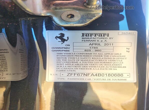 ZFF67NFA4B0180686 2011 FERRARI 458 Black Vista del compartimento del motor