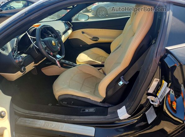 ZFF79ALA2G0219262 2016 FERRARI 488 Black Widok wnętrza z przodu