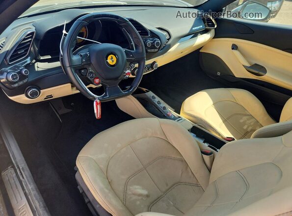 ZFF79ALA2G0219262 2016 FERRARI 488 Black Widok deski rozdzielczej