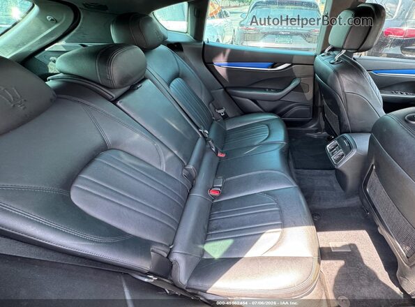 ZN661XUAXKX316274 2019 MASERATI LEVANTE Синий Вид спереди