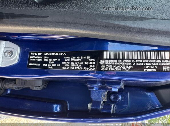 ZN661XUAXKX316274 2019 MASERATI LEVANTE Синий Вид подкапотного пространства
