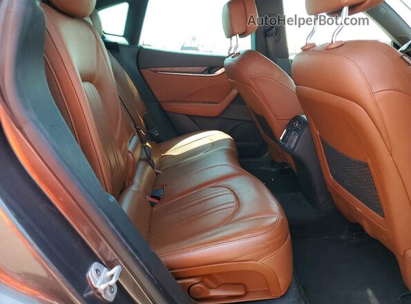ZN661XUAXNX393408 2022 MASERATI LEVANTE Gray Vista interior trasera