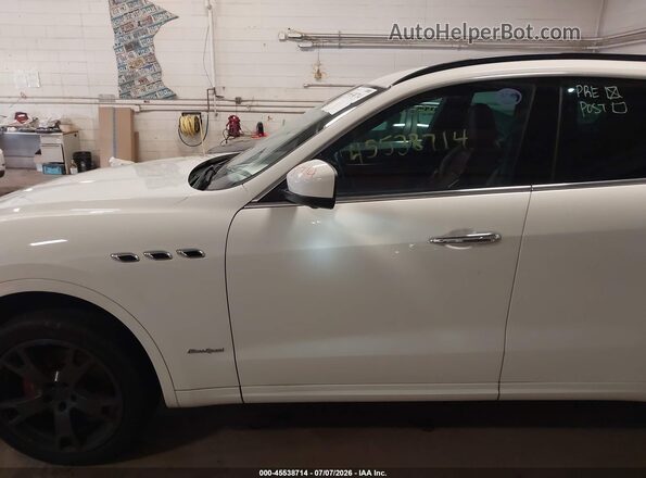 ZN661XUS9JX259587 2018 MASERATI LEVANTE White Սալոնի 360 աստիճան տեսք