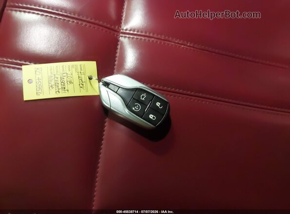 ZN661XUS9JX259587 2018 MASERATI LEVANTE White Առջևի վահանակի տեսք
