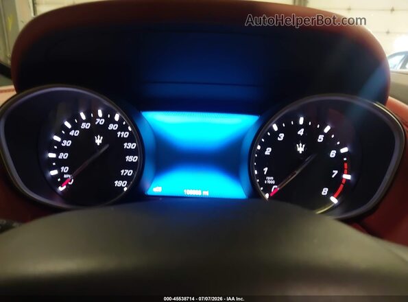 ZN661XUS9JX259587 2018 MASERATI LEVANTE White Հետևի նստատեղերի տեսք