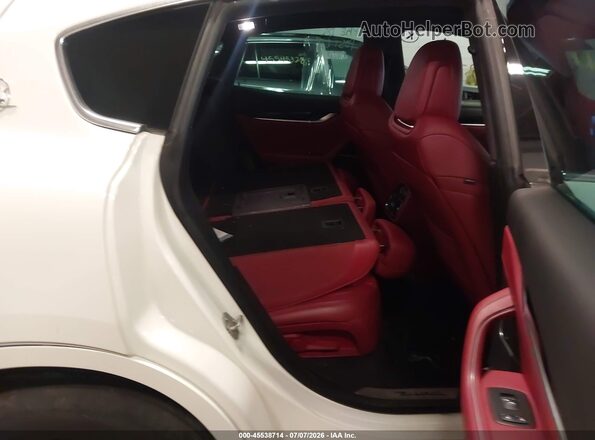 ZN661XUS9JX259587 2018 MASERATI LEVANTE White VIN կոդի պիտակի տեսք