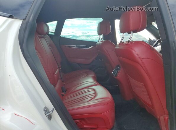 ZN661YUAXLX356331 2020 MASERATI LEVANTE White Vista interior trasera