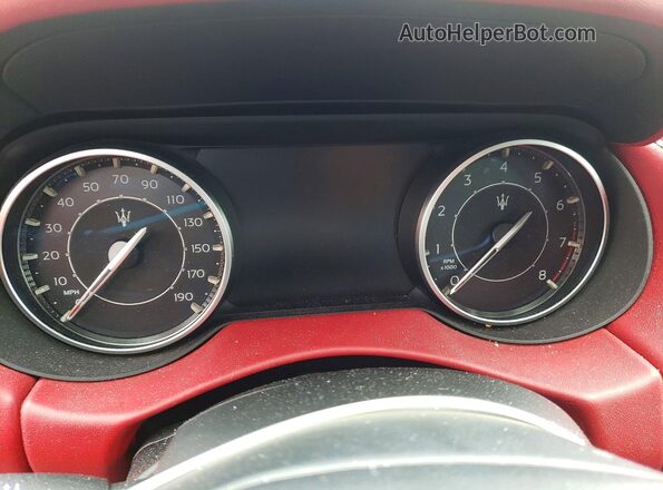 ZN661YUAXMX364785 2021 MASERATI LEVANTE White Instrument cluster view