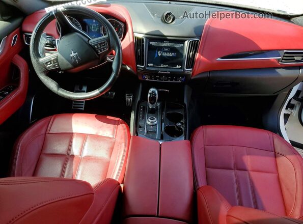 ZN661YUS7JX298524 2018 MASERATI LEVANTE White Dashboard view