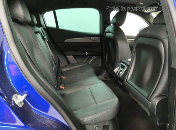 ZN682AVA3P7416502 2023 MASERATI GRECALE Blue Vista interior trasera