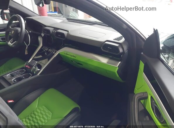 ZPBUA1ZL9LLA08420 2020 LAMBORGHINI URUS Silver Սալոնի դիմացի տեսք