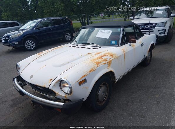 0000124CS10139683 1978 FIAT 124 SPIDER White Вид спереду