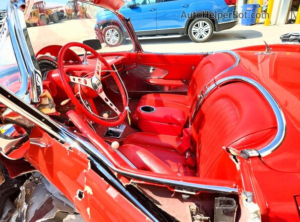 00867S105117 1960 CHEVROLET CORVETTE Red Widok wnętrza z przodu