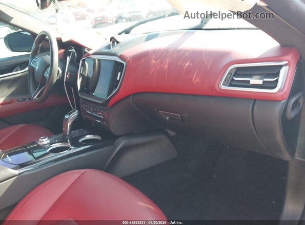 ZAM57YSM4NX399862 2022 MASERATI GHIBLI Black წინა სალონის ხედი
