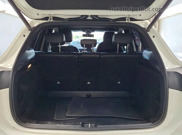 W1N4N4GB3MJ134074 2021 MERCEDES-BENZ GLA White Widok komory silnika