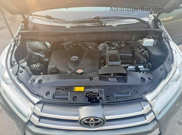 5TDJZRFH2KS968824 2019 TOYOTA HIGHLANDER Green Հետևի տեսք