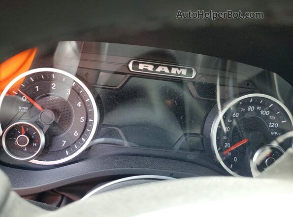 1C6SRFJT1TN290225 2026 RAM 1500 Gray Vista de los asientos traseros