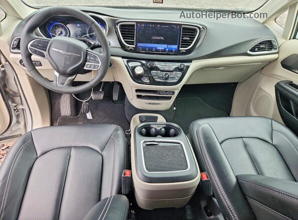 2C4RC1BG0RR155374 2024 CHRYSLER PACIFICA Silver Vista del salpicadero
