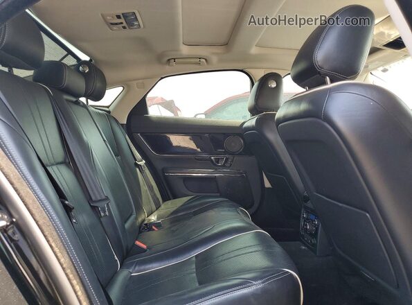 SAJWA1C74G8W03018 2016 JAGUAR XJ Black Вид задньої частини салону