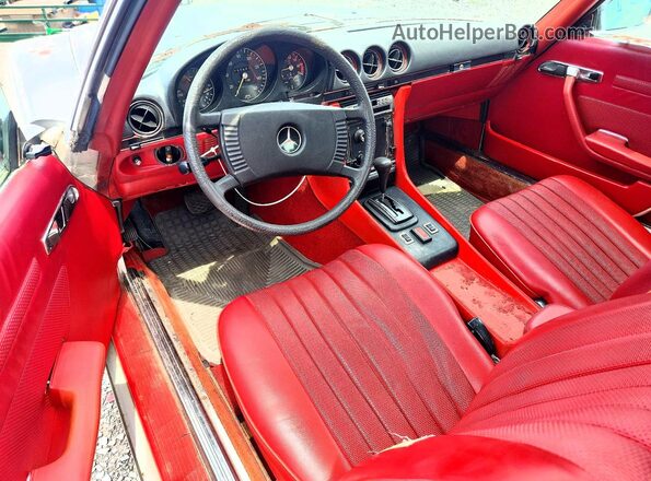 10704412028888 1976 MERCEDES-BENZ SL Серебряный Вид панели приборов