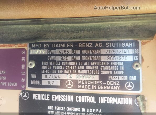 10704412059027 1979 MERCEDES-BENZ 450SL Yellow Vista del compartimento del motor
