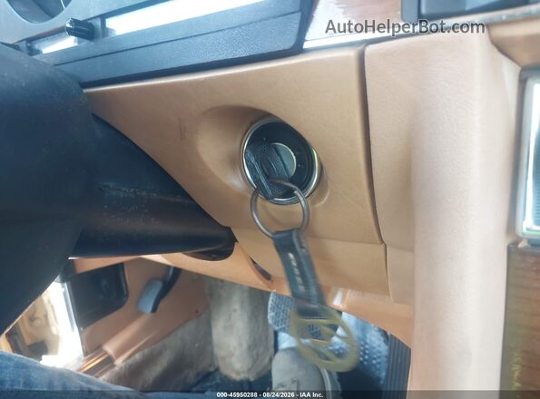 10704412059027 1979 MERCEDES-BENZ 450SL Yellow Vista del salpicadero