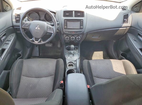 JA4AP3AW6HZ048138 2017 MITSUBISHI OUTLANDER Gray Widok zestawu wskaźników