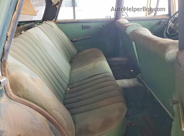 11011010234713 1966 MERCEDES-BENZ 200D Green Widok tylnych siedzeń